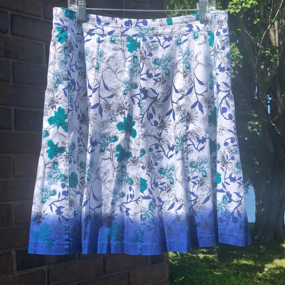 Floral A-Line Skirt in White and Blue